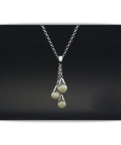 Colgante con perlas de ciervo