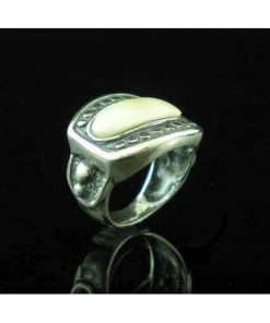 Anillo de plata con marfil natural