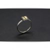 Anillo con incrustaciones de bufalo